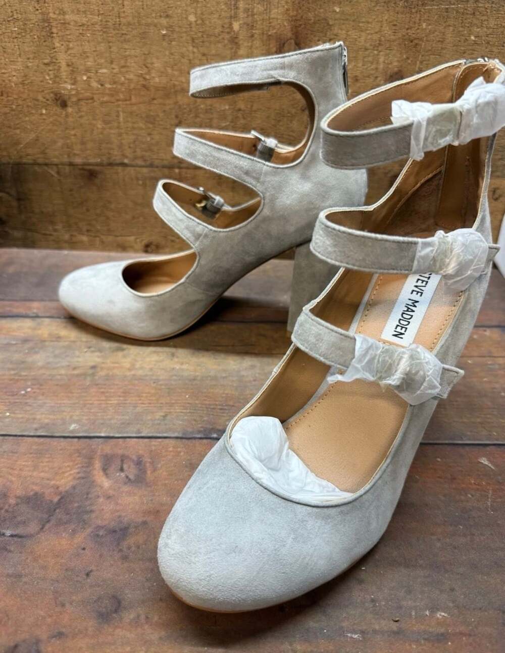 Steve Madden Veruca Size 8.5 Lt Grey Suede Heels